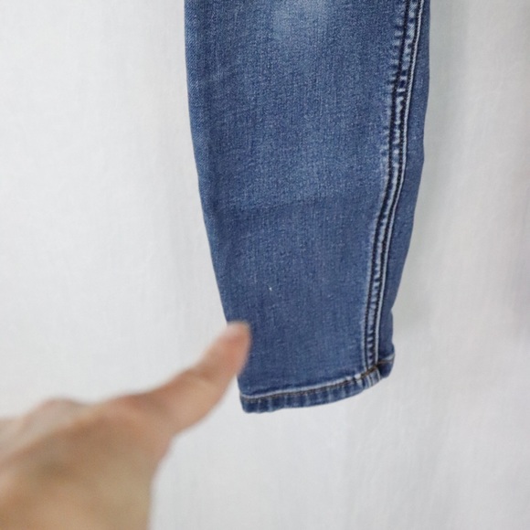 FRANK AND OAK Debbie High Rise Skinny Fit Jeans - Picture 8 of 16